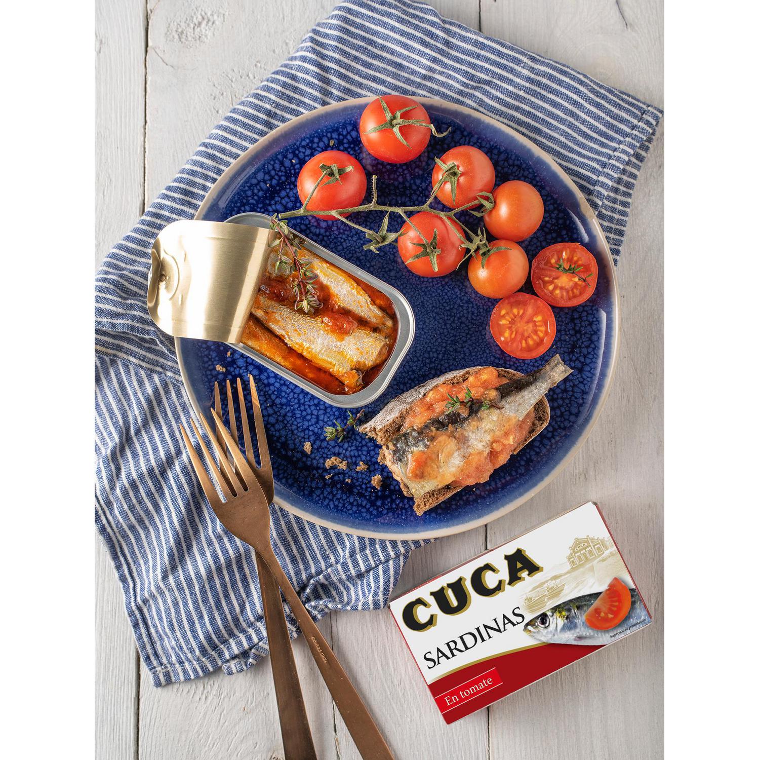 Sardinas en tomate Cuca sin gluten y sin lastosa 80 g. — otra vista del envase