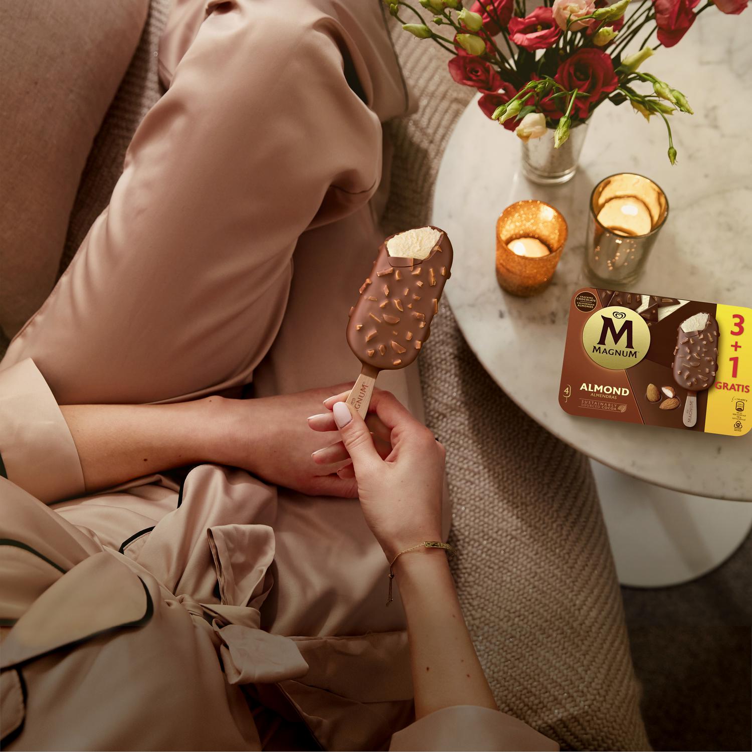 Bombón helado de vainilla con almendras Magnum sin gluten 3 ud. — otra vista del envase